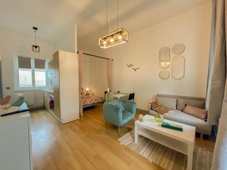 Apartmán Le Moineau -Poterne -Parking Gratuit -Calme-Centre Valenciennes Exteriér fotografie